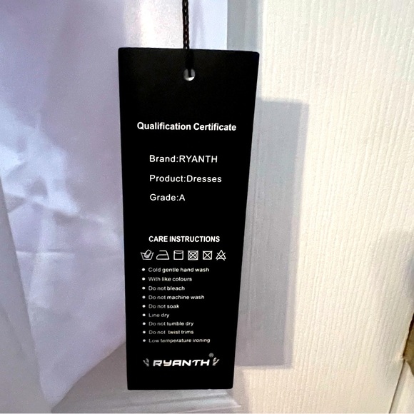 NEW with tag Long white sexy strapless satin gown wedding prom formal sz 4 - Picture 4 of 7